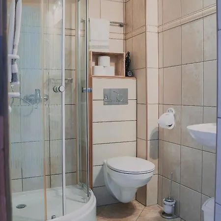 Zwijaczowka לינה וארוחת בוקר