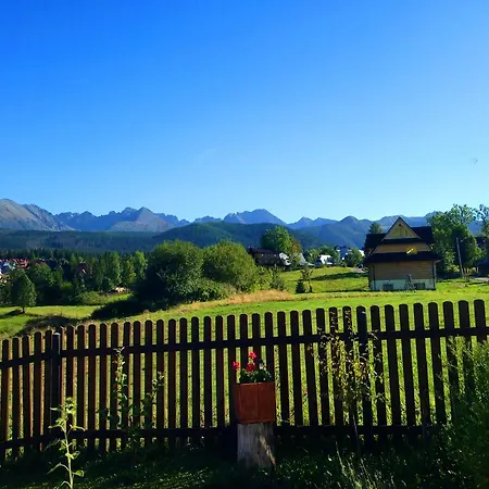 לינה וארוחת בוקר Zwijaczowka 3*