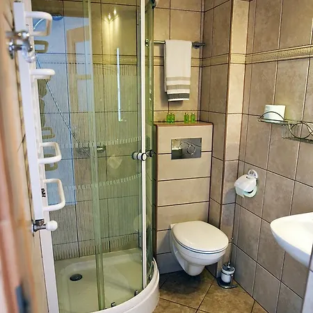 Zwijaczowka Отель типа 