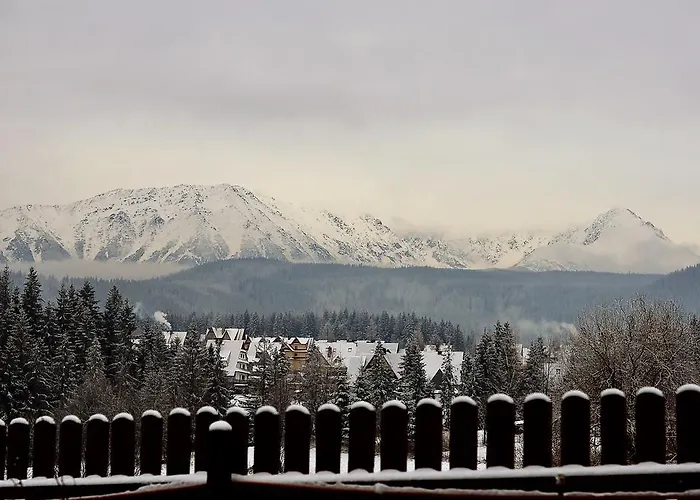 Zwijaczowka ベッド・アンド・ブレックファスト 3*